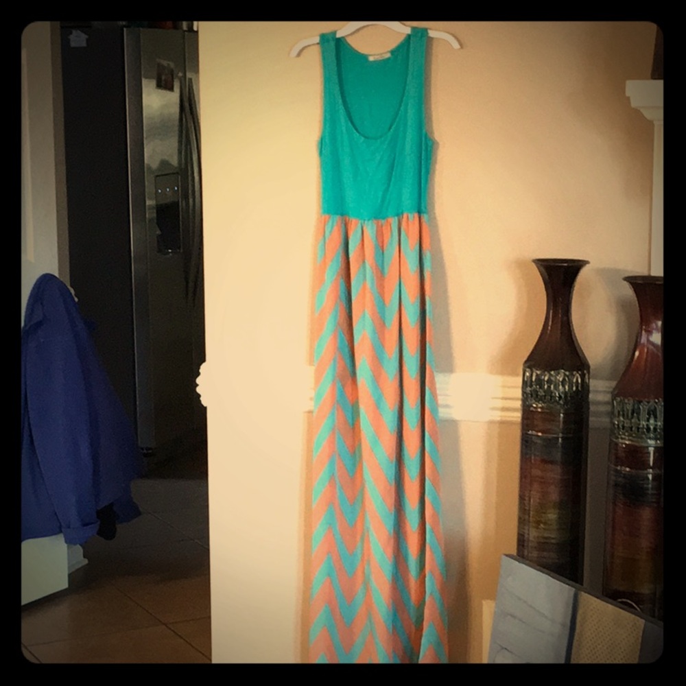 Pink Coconut Boutique women's Chevron maxi dress S